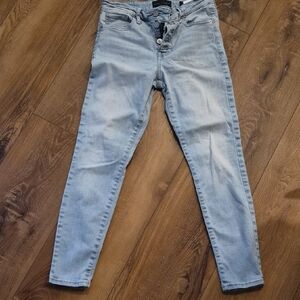 Lucky Brand Light Wash Skinny Jeans